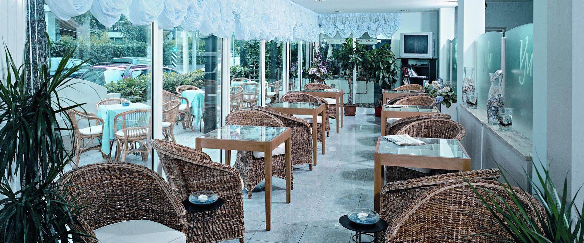 Hotel Villa Mare Риччоне Экстерьер фото
